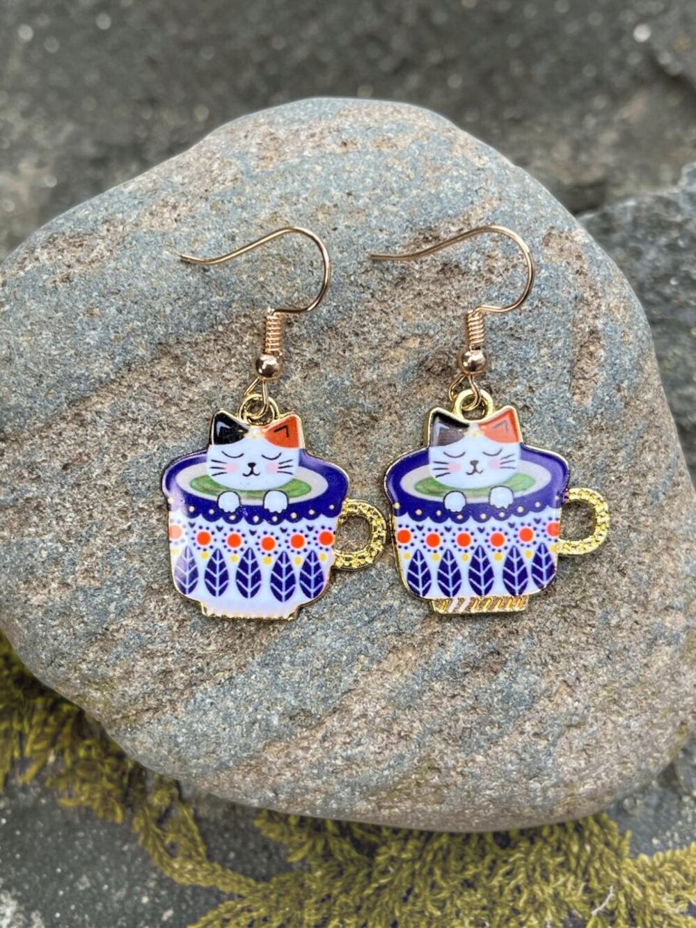 Coffee Cup Kitten Enamel Drop Earrings Colorful | Handmade - Picture 5 of 5